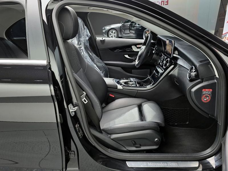 2018 Mercedes-Benz C-Class C200 photo 10