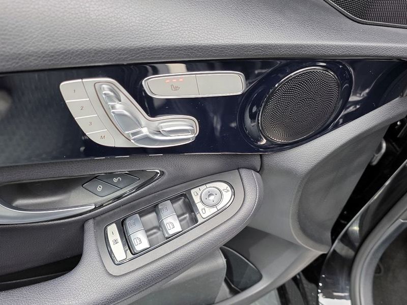 2018 Mercedes-Benz C-Class C200 photo 18