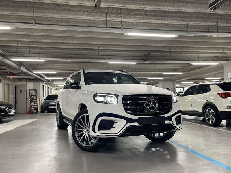 2026 Mercedes-Benz S-Class GLS450 4MATIC photo 1