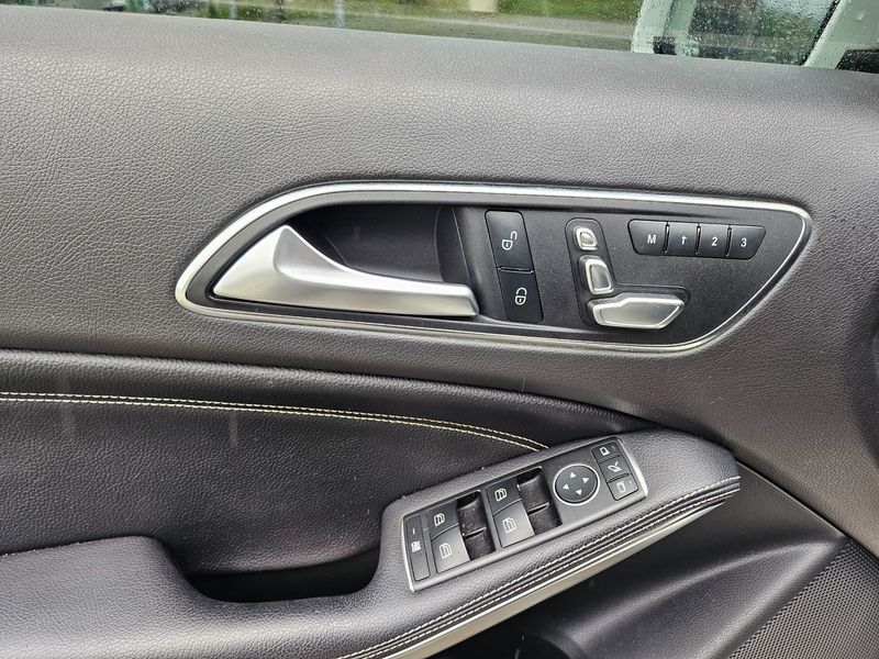 2018 Mercedes-Benz A-Class A200 photo 12