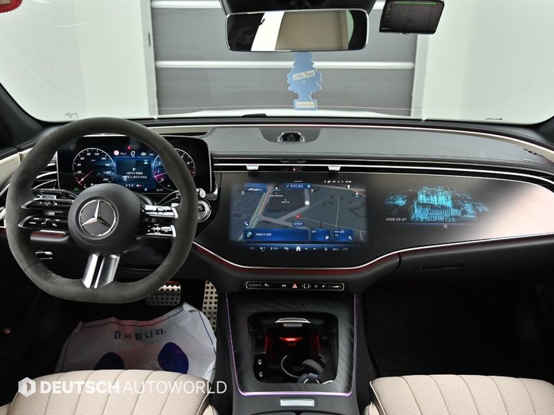 2026 Mercedes-Benz E-Class E300 4MATIC AMG Line photo 8