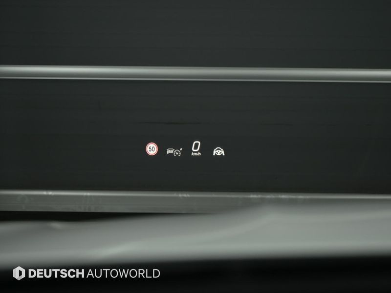 2026 Mercedes-Benz E-Class E300 4MATIC AMG Line photo 18