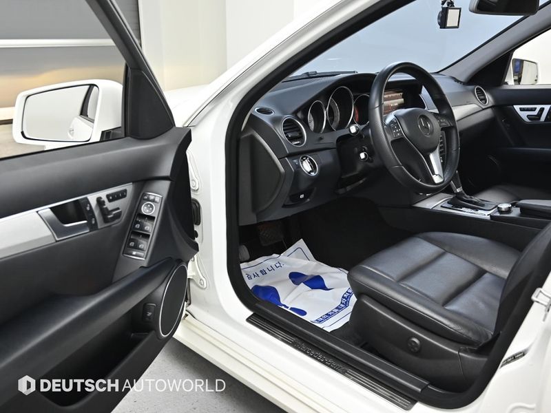 2013 Mercedes-Benz C-Class C220 CDI AVANTGARDE photo 11