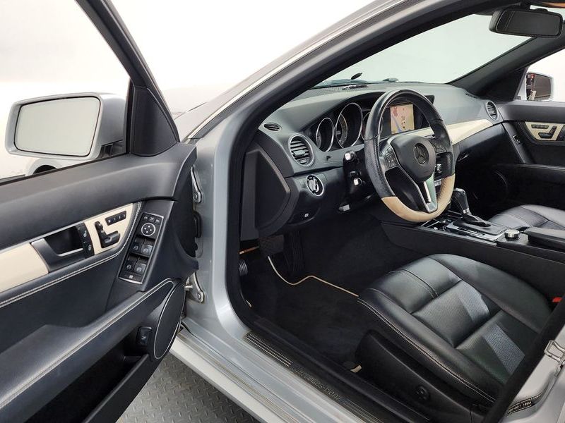 2013 Mercedes-Benz C-Class C200 CGI Avantgarde Style Package photo 10