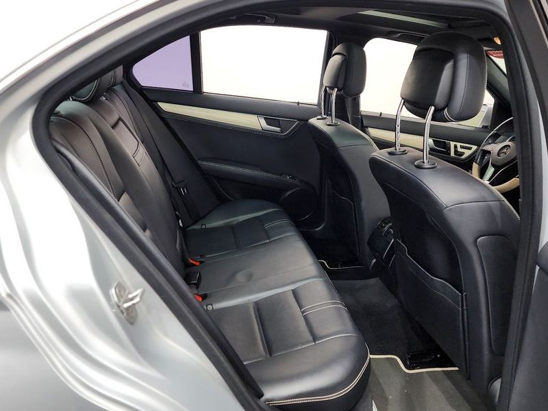 2013 Mercedes-Benz C-Class C200 CGI Avantgarde Style Package photo 12