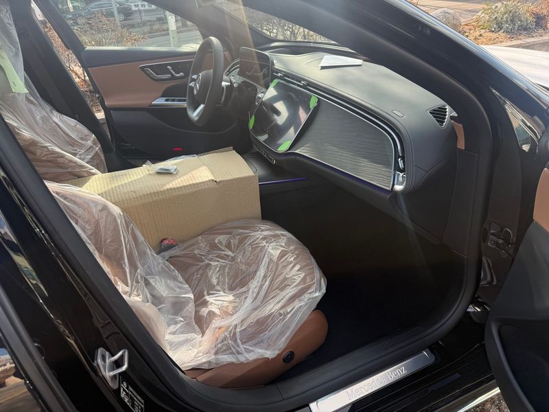 2026 Mercedes-Benz E-Class E200 AMG Line photo 9