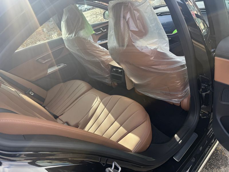 2026 Mercedes-Benz E-Class E200 AMG Line photo 11