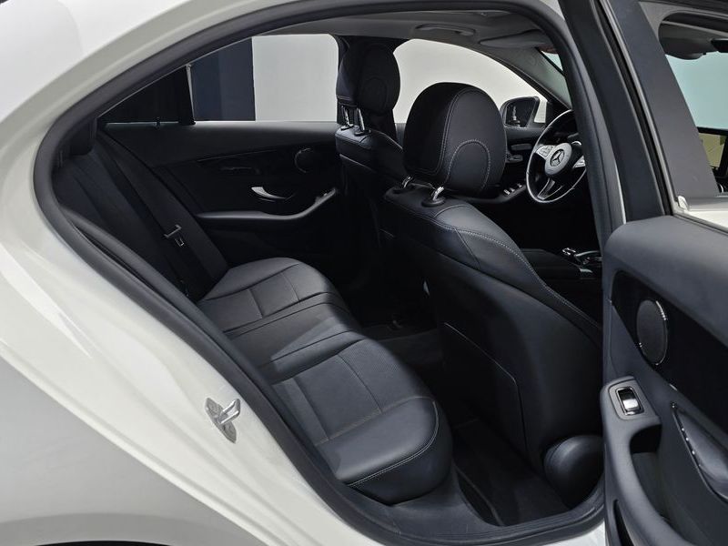 2017 Mercedes-Benz C-Class C200 photo 12