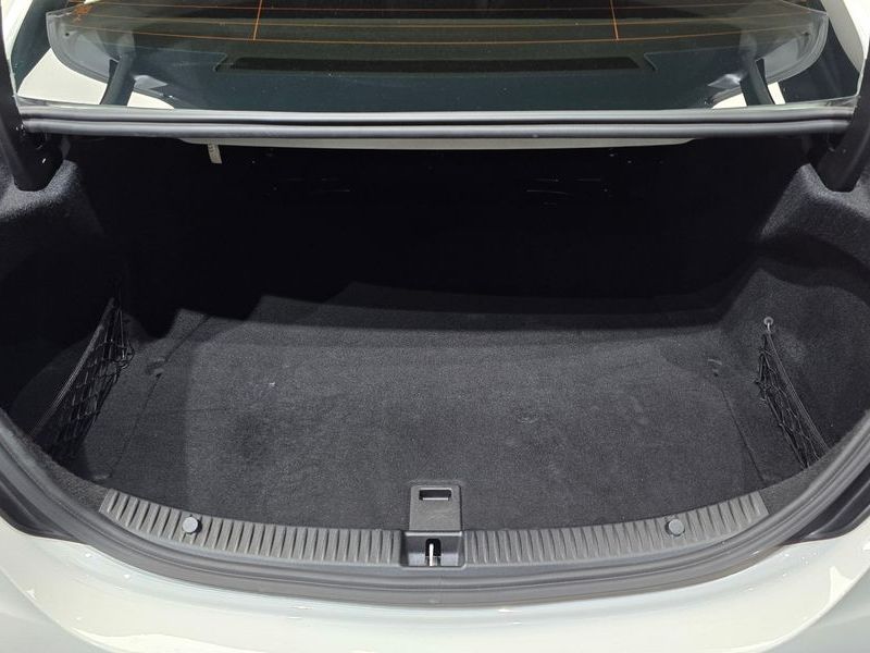 2017 Mercedes-Benz C-Class C200 photo 20