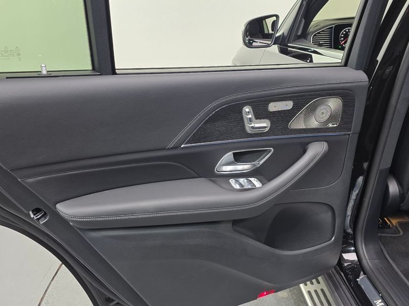 2026 Mercedes-Benz S-Class GLS450 4MATIC photo 25