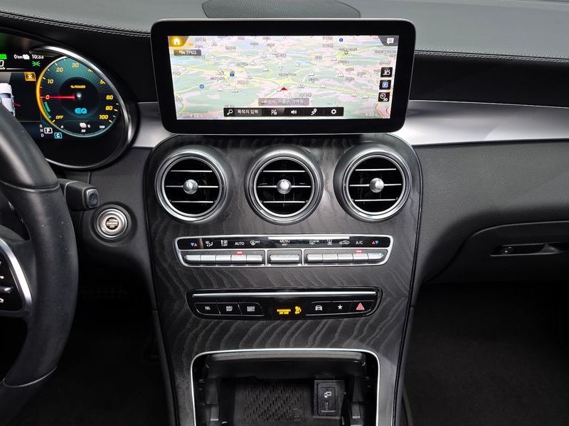 2023 Mercedes-Benz C-Class GLC300e 4MATIC Coupe photo 15