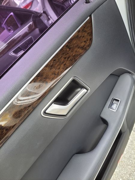 2013 Mercedes-Benz E-Class E200 CGI photo 12