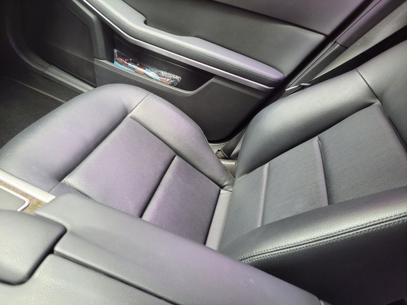 2013 Mercedes-Benz E-Class E200 CGI photo 14