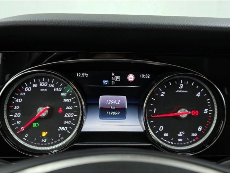 2017 Mercedes-Benz E-Class E220d Avantgarde photo 8