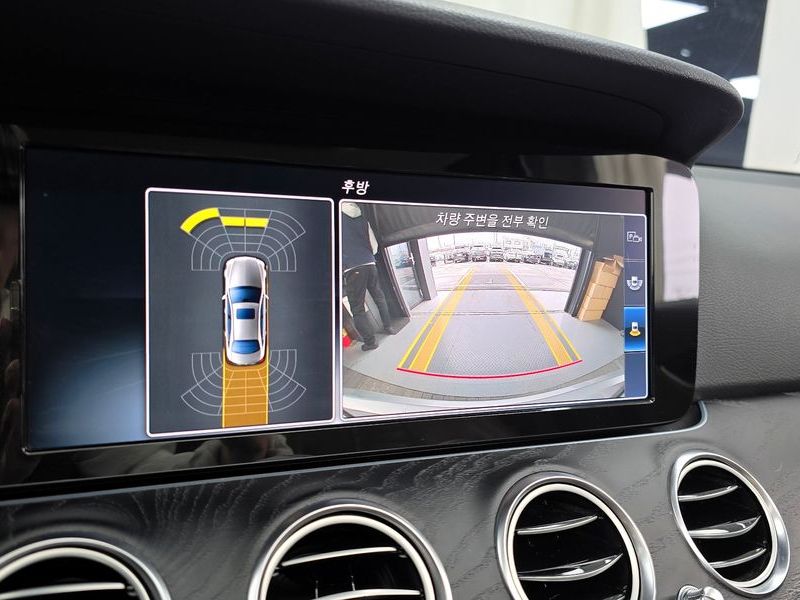2017 Mercedes-Benz E-Class E220d Avantgarde photo 15
