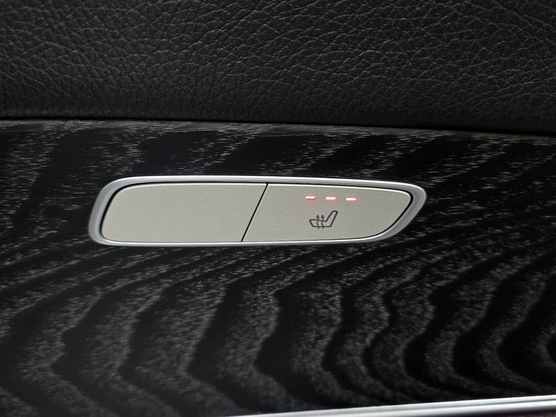 2017 Mercedes-Benz E-Class E220d Avantgarde photo 18