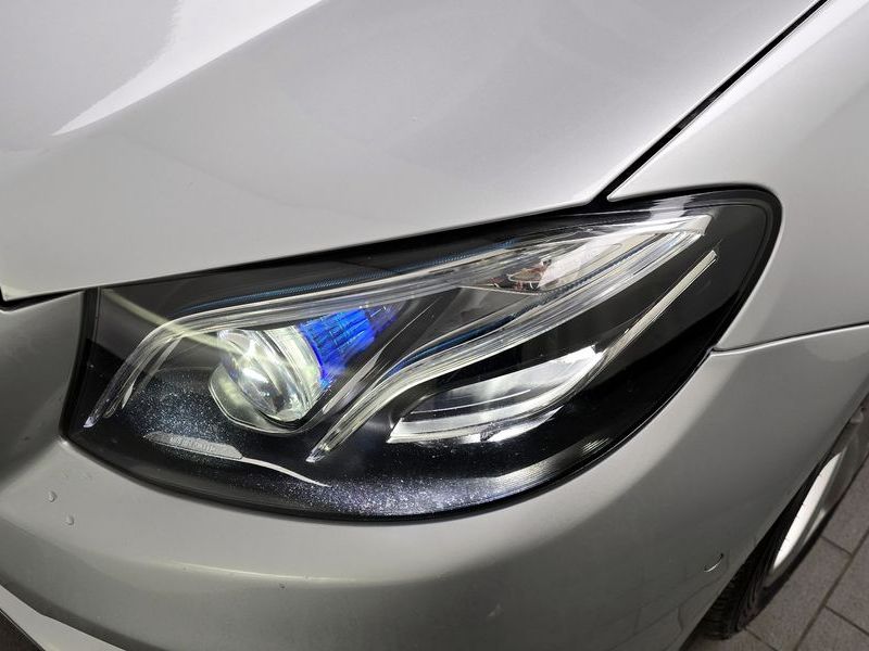 2017 Mercedes-Benz E-Class E220d Avantgarde photo 22