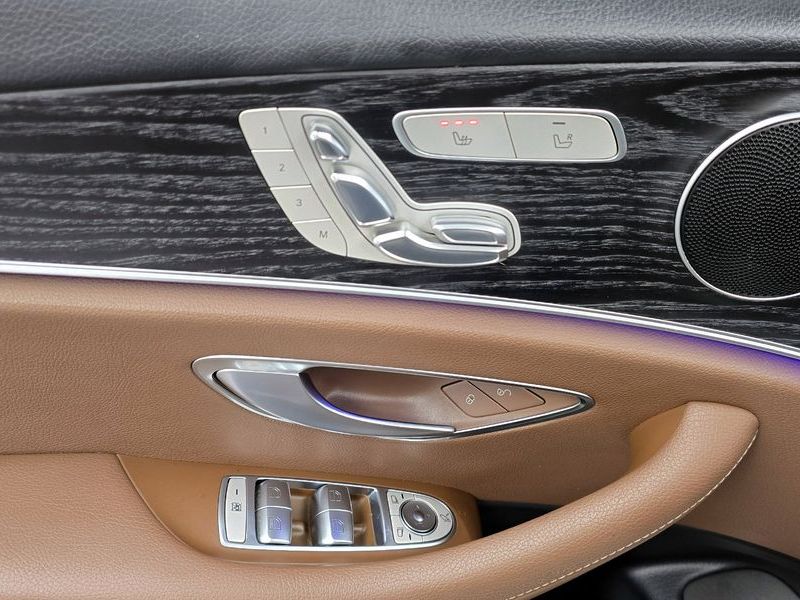 2017 Mercedes-Benz E-Class E220d Avantgarde photo 28