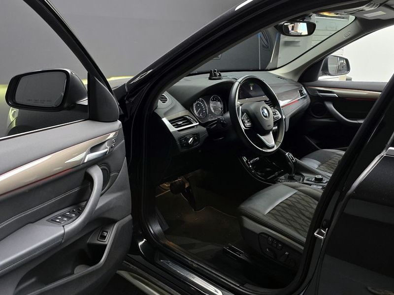 2021 BMW X1 xDrive 20i xLine photo 10