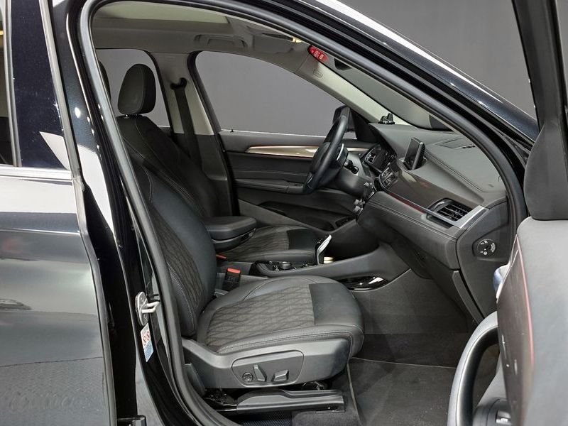2021 BMW X1 xDrive 20i xLine photo 11