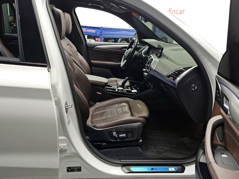 2021 BMW X3 xDrive 20i M sports Online Exclusive Edition photo 11