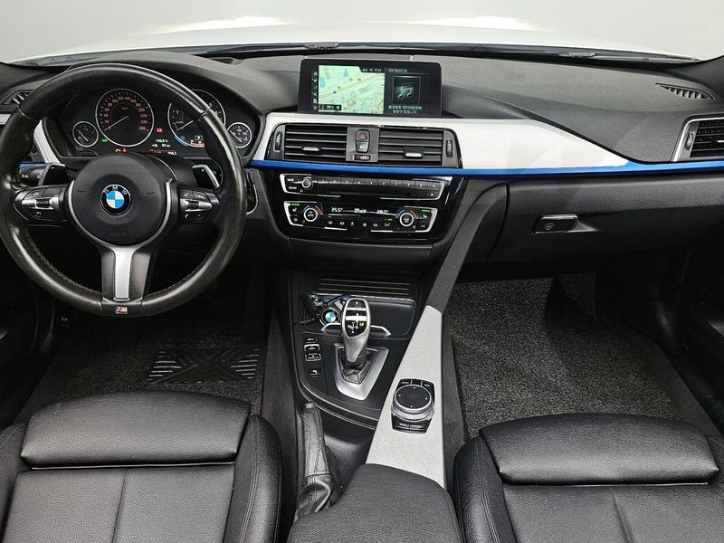 2017 BMW 3 Series 320i M Sport photo 7