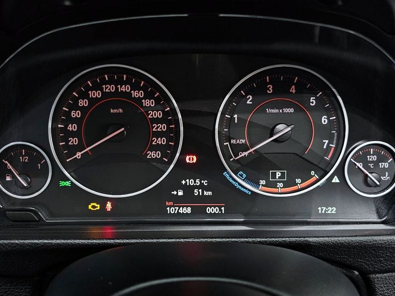2017 BMW 3 Series 320i M Sport photo 8