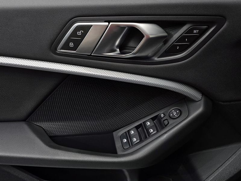 2023 BMW 2 Series 220i Sport photo 18