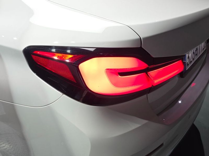 2023 BMW 5 Series 520i Luxury photo 23