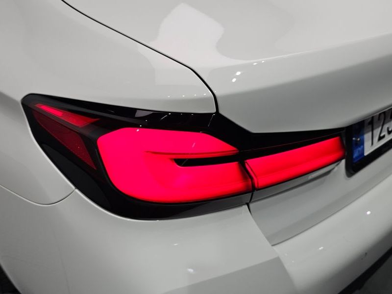 2022 BMW 5 Series 520i M Sport photo 23