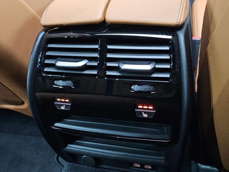2022 BMW 5 Series 520i M Sport photo 29