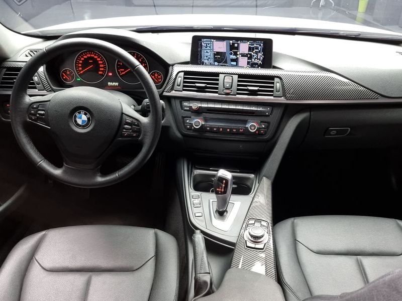 2013 BMW 3 Series 328i photo 7