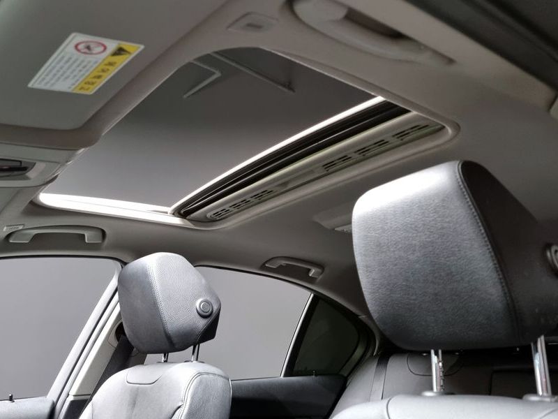 2013 BMW 3 Series 328i photo 16