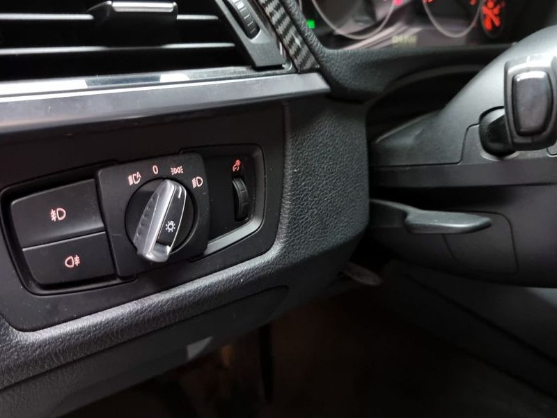 2013 BMW 3 Series 328i photo 18