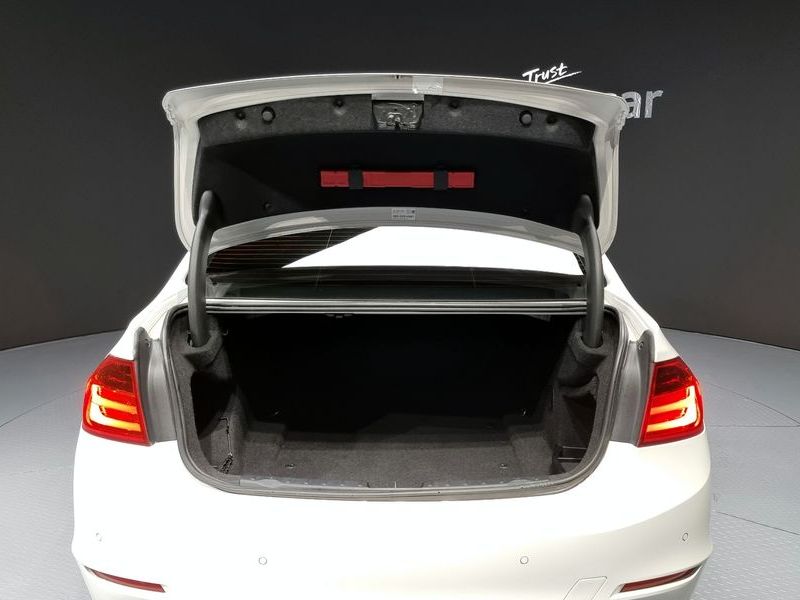 2013 BMW 3 Series 328i photo 20