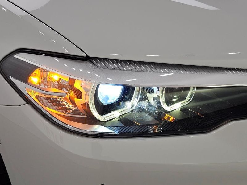 2019 BMW 5 Series 530i Luxury Plus photo 22