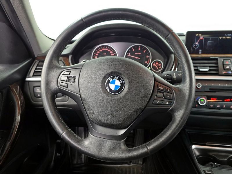2014 BMW 3 Series 320d photo 13