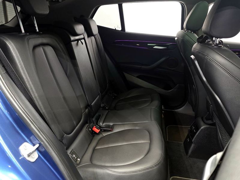 2022 BMW X2 xDrive20i Advantage photo 11