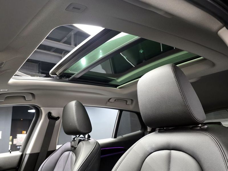 2022 BMW X2 xDrive20i Advantage photo 17