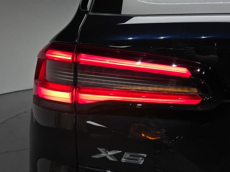 2022 BMW X5 xDrive 40i M Sport photo 23