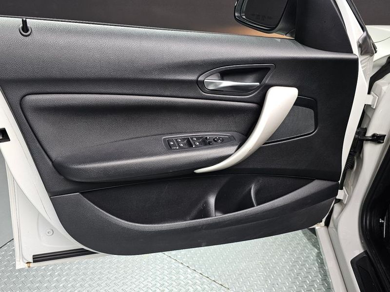 2018 BMW 1 Series 118d JOY 5DOOR photo 24