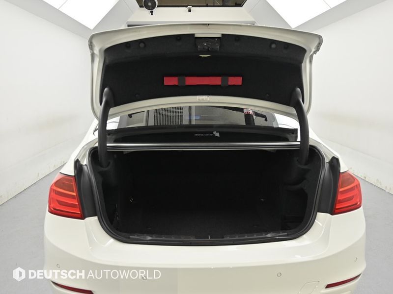 2014 BMW 3 Series 320d photo 19
