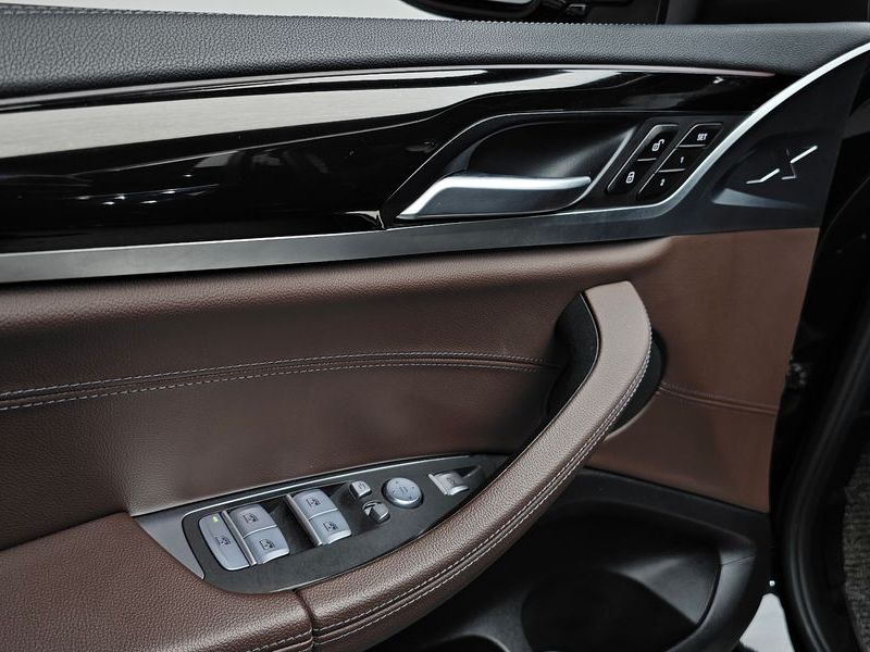 2021 BMW X3 xDrive 20i Luxury photo 18