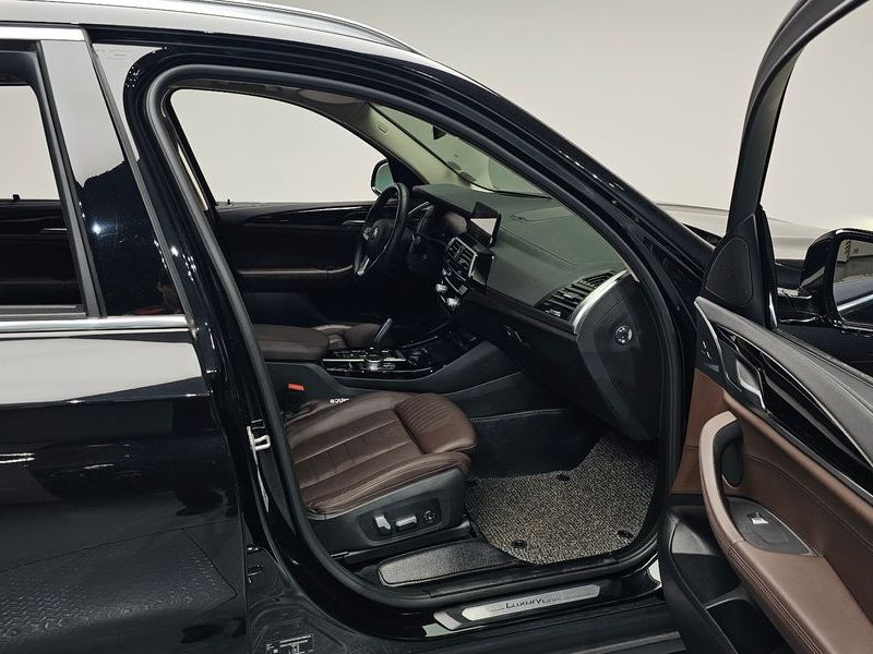 2021 BMW X3 xDrive 20i Luxury photo 26