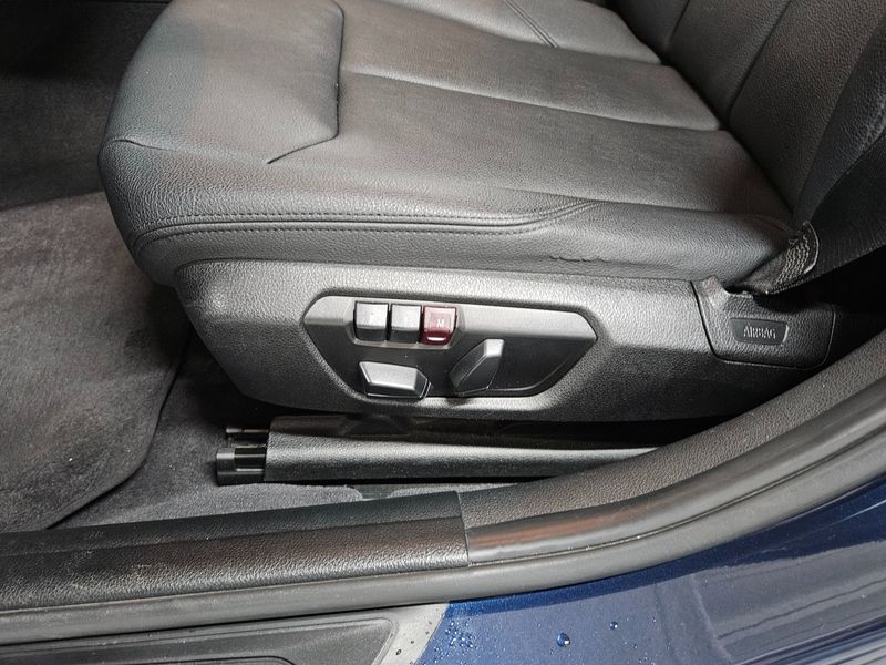 2013 BMW 3 Series 320d photo 18