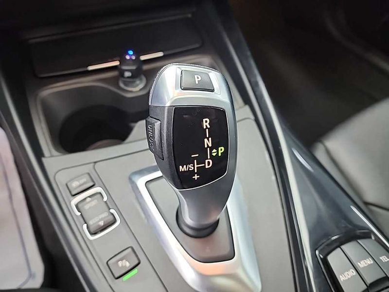 2014 BMW 1 Series 118d Urban Pack1 5Dr photo 9
