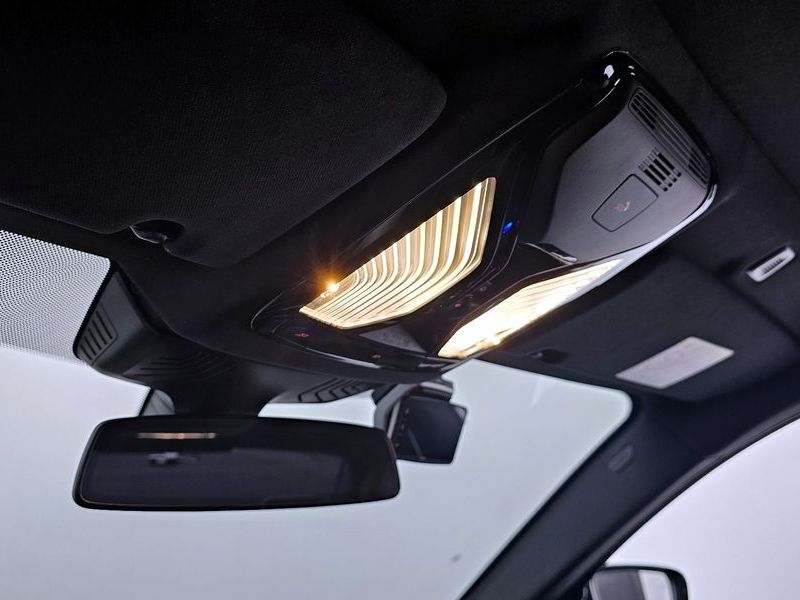 2022 BMW 5 Series 530i xDrive M Sport Package photo 16