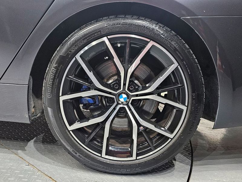 2022 BMW 5 Series 530i xDrive M Sport Package photo 21
