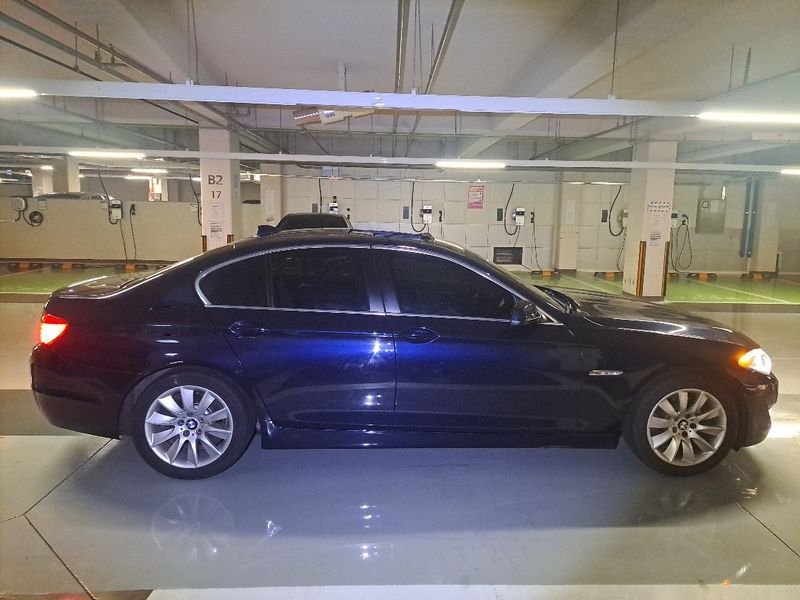 2012 BMW 5 Series 528i photo 8