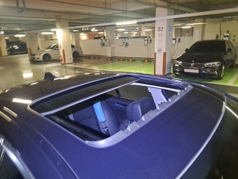 2012 BMW 5 Series 528i photo 10